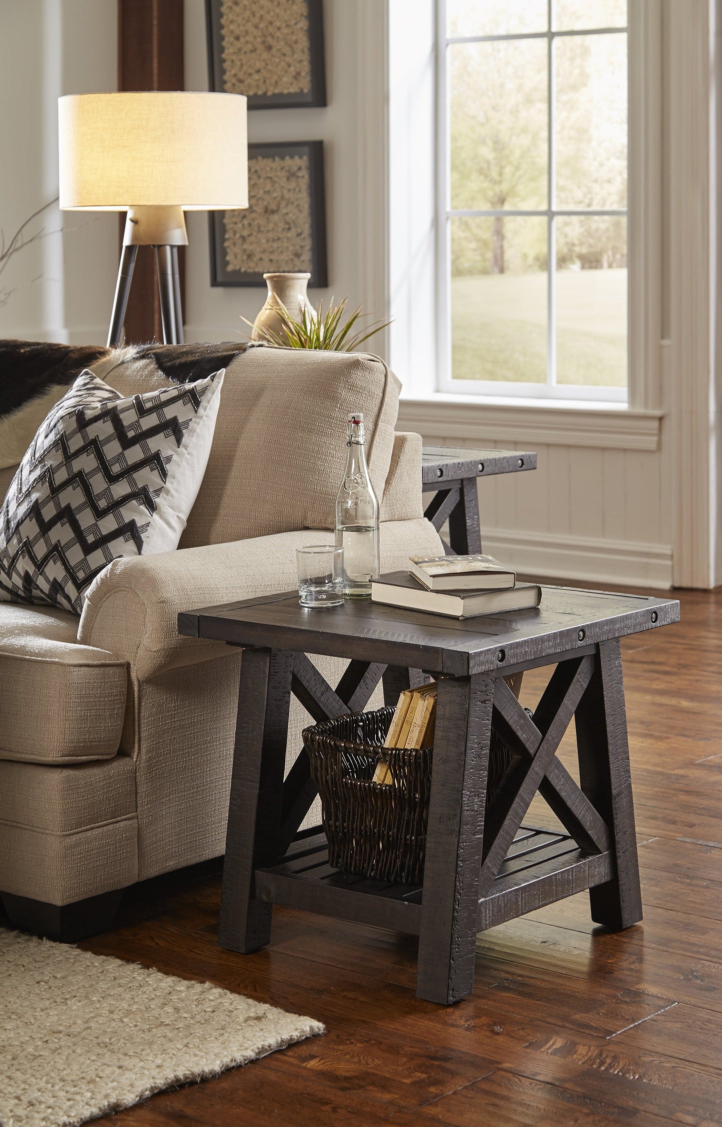 Modus Yosemite End Table in Cafe