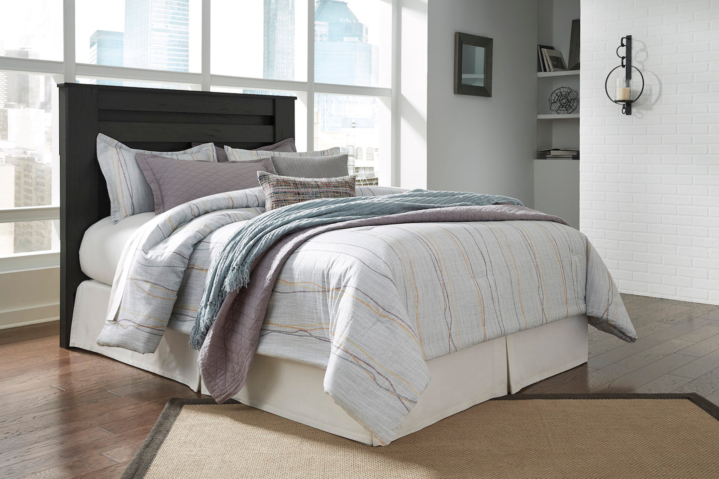 Ashley Brinxton E King Poster Headboard In Black