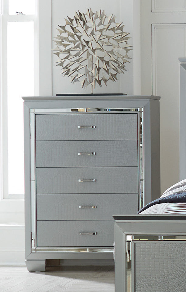 Almada Chest in Silver Alligator Embossed