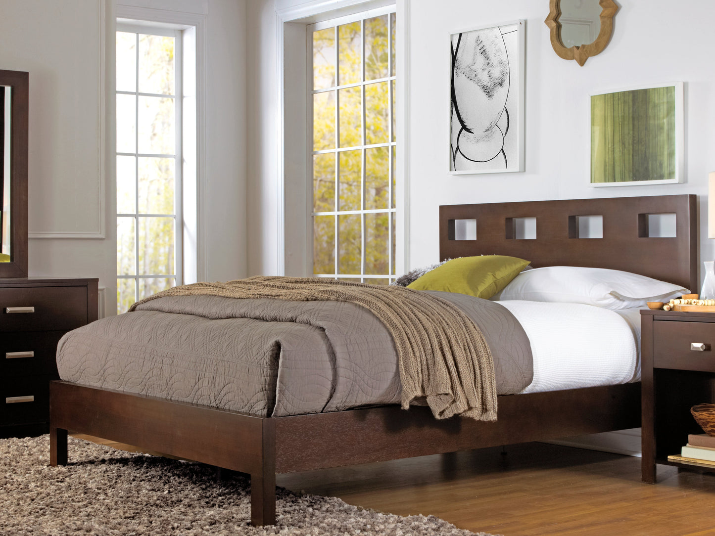 Modus Riva E King Platform Bed in Chocolate Brown