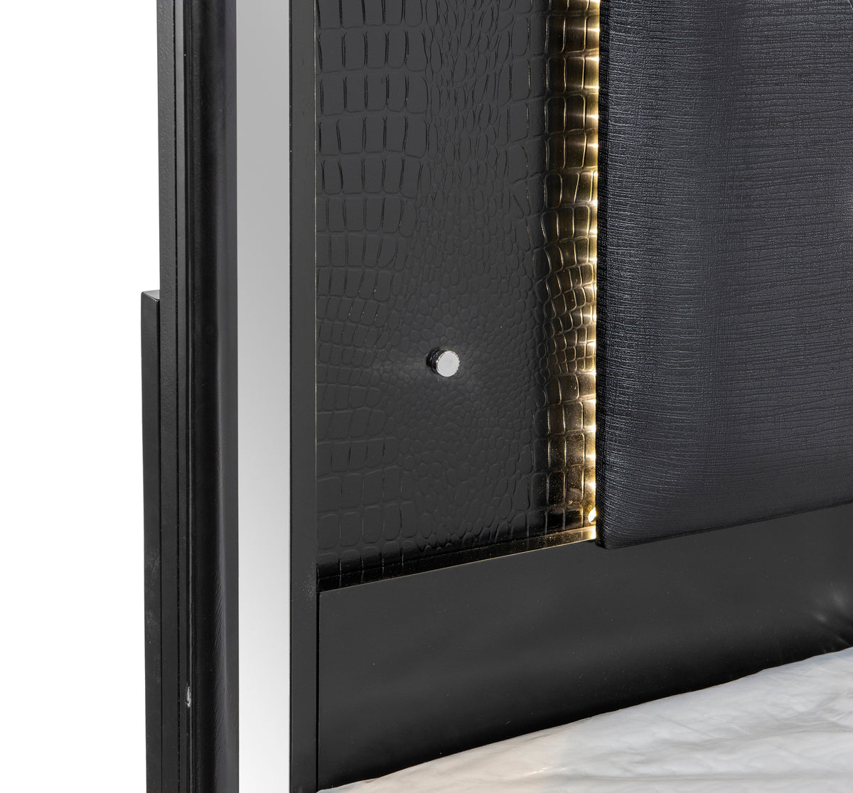 Homelegance Aveline Queen Bed In Black