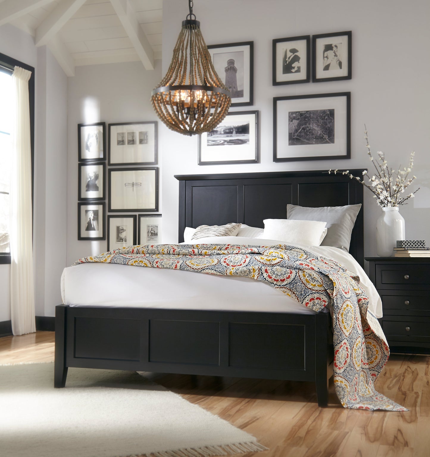 Modus Paragon Full Bed in Black