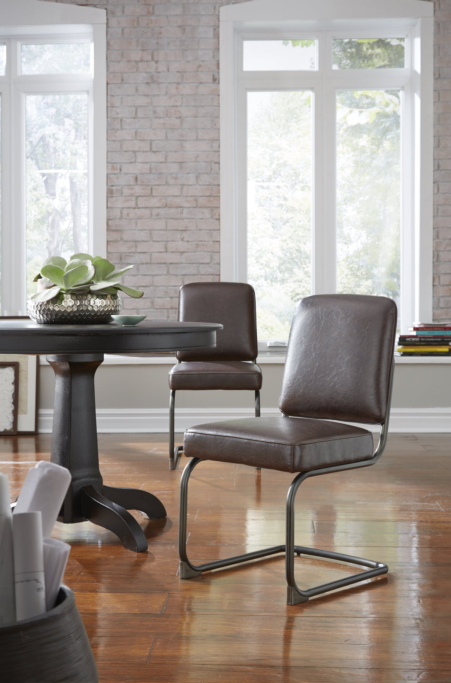 Modus Crossroads State Chair in Chocolate