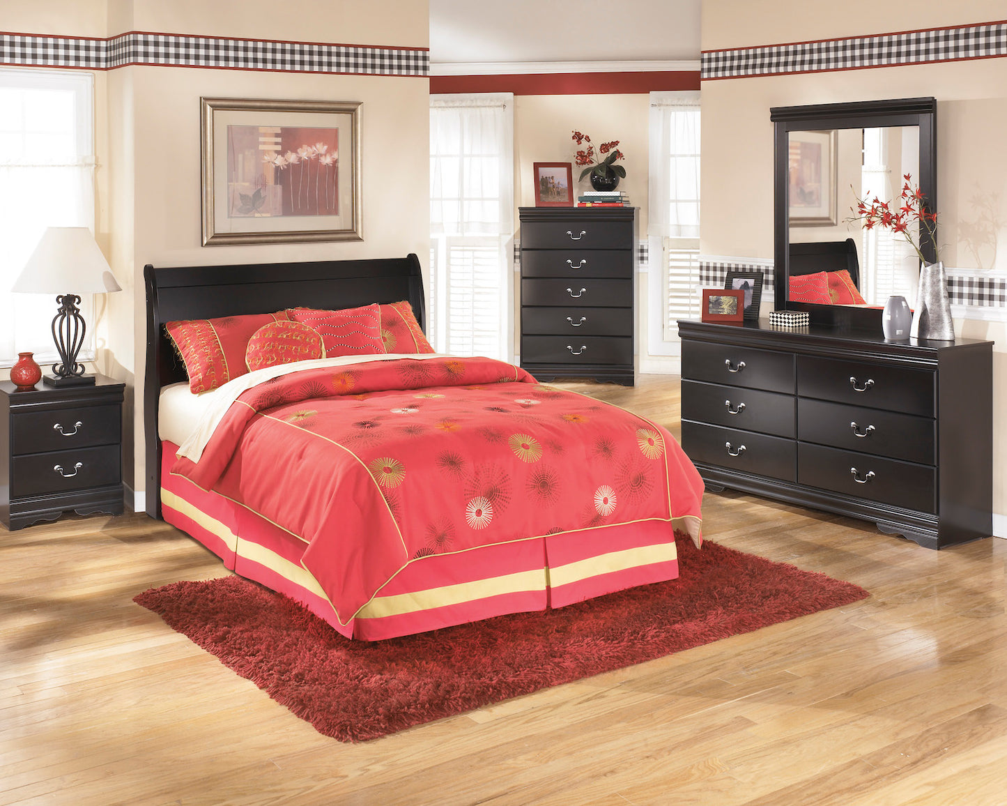 Ashley Huey Vineyard 6 PC Queen Sleigh Headboard Bedroom Set With Two Nightstand & Chest In Black