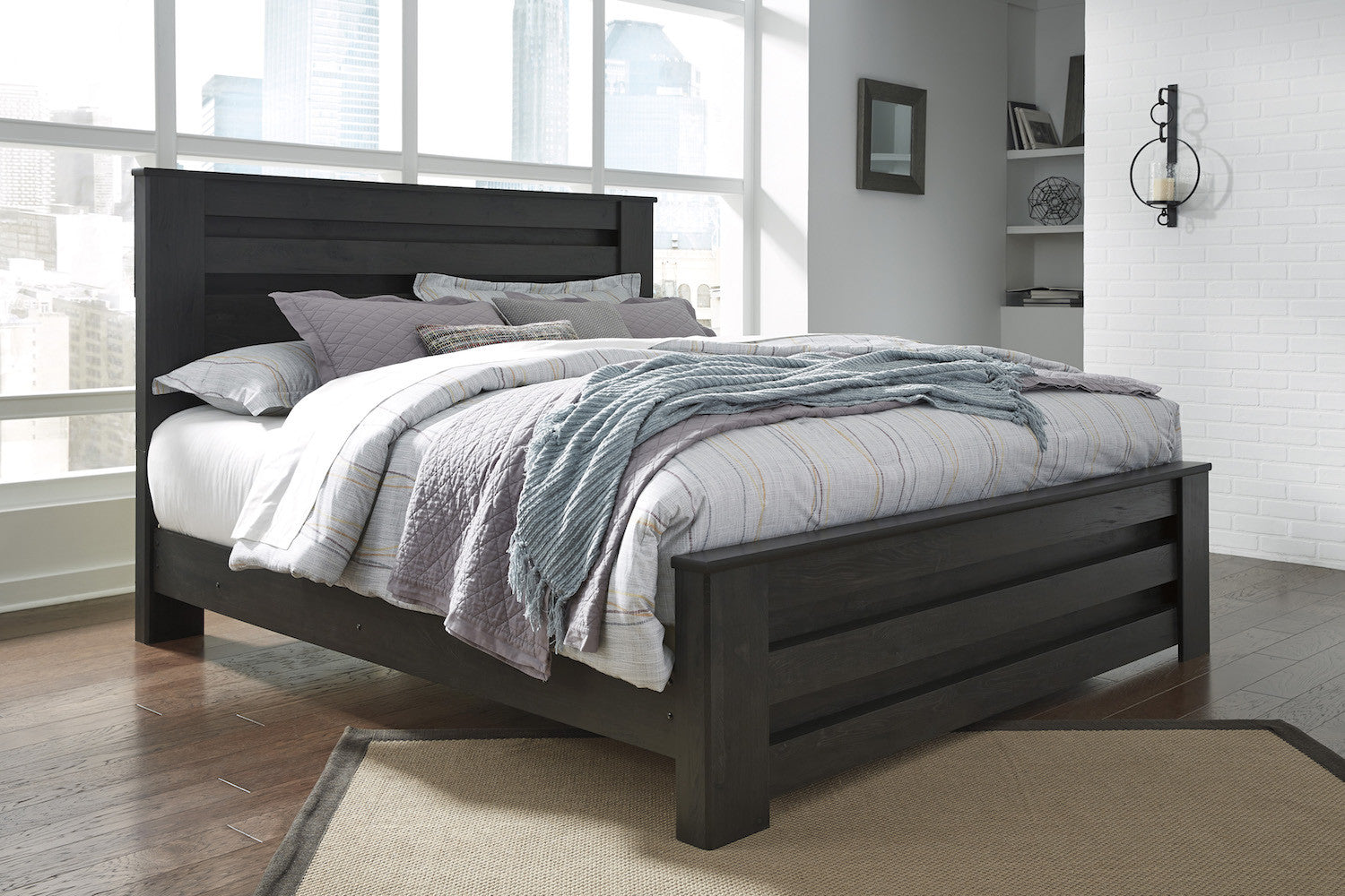 Ashley Brinxton E King Poster Bed In Black