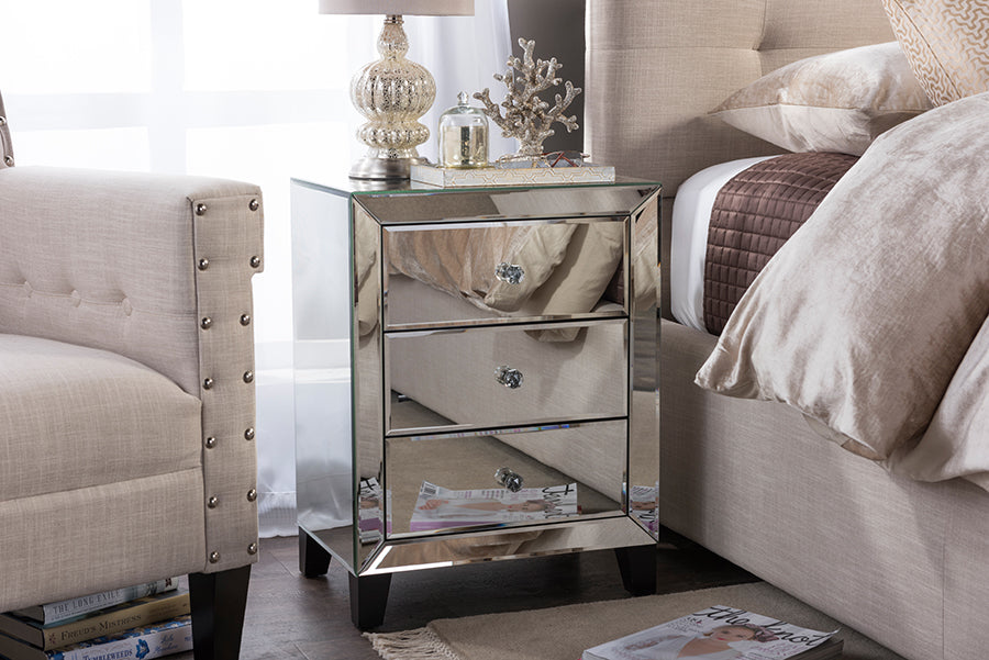 Contemporary Mirrored Nightstand in Silver bxi6733-121