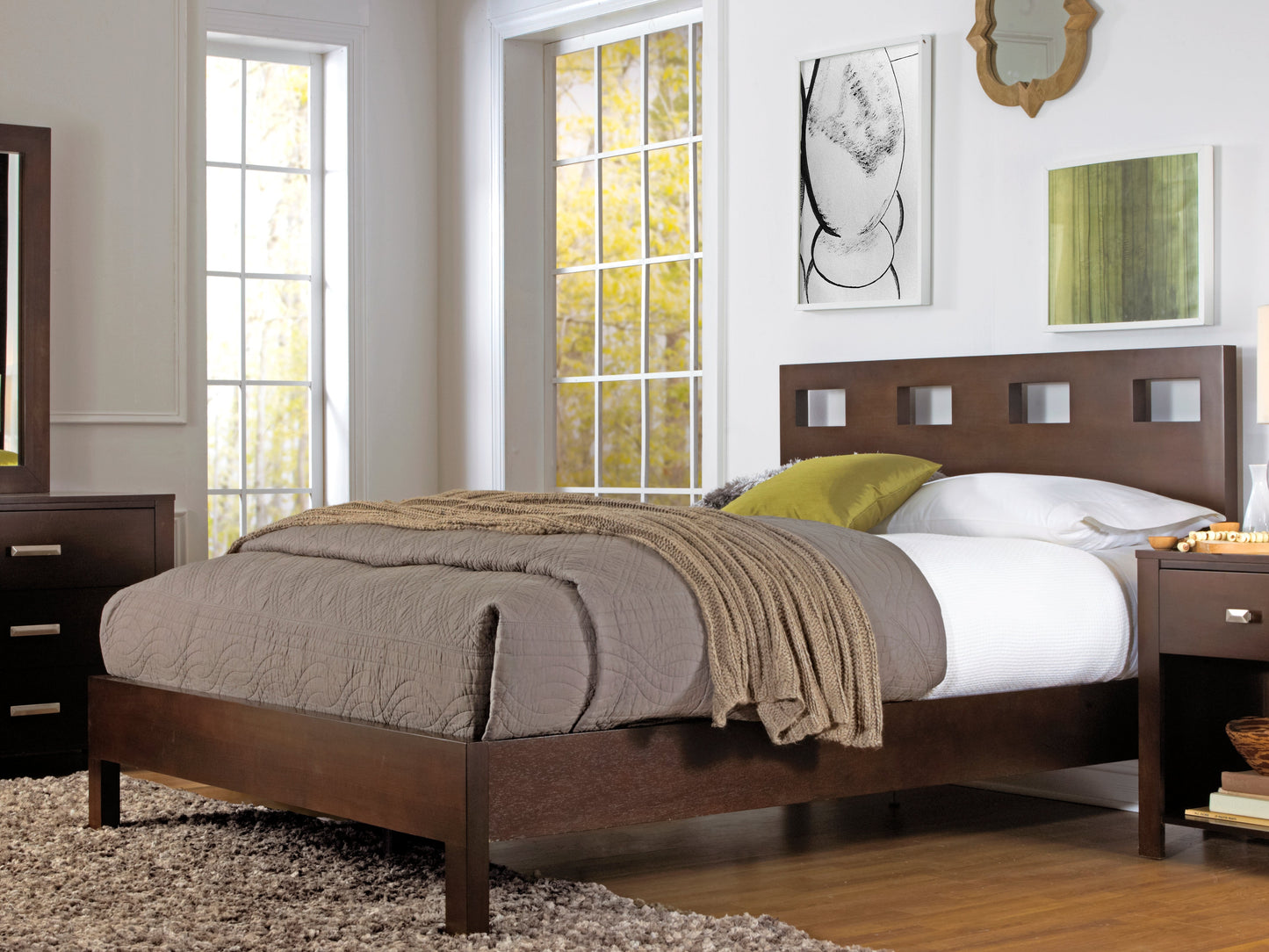 Modus Riva Queen Platform Bed in Chocolate Brown