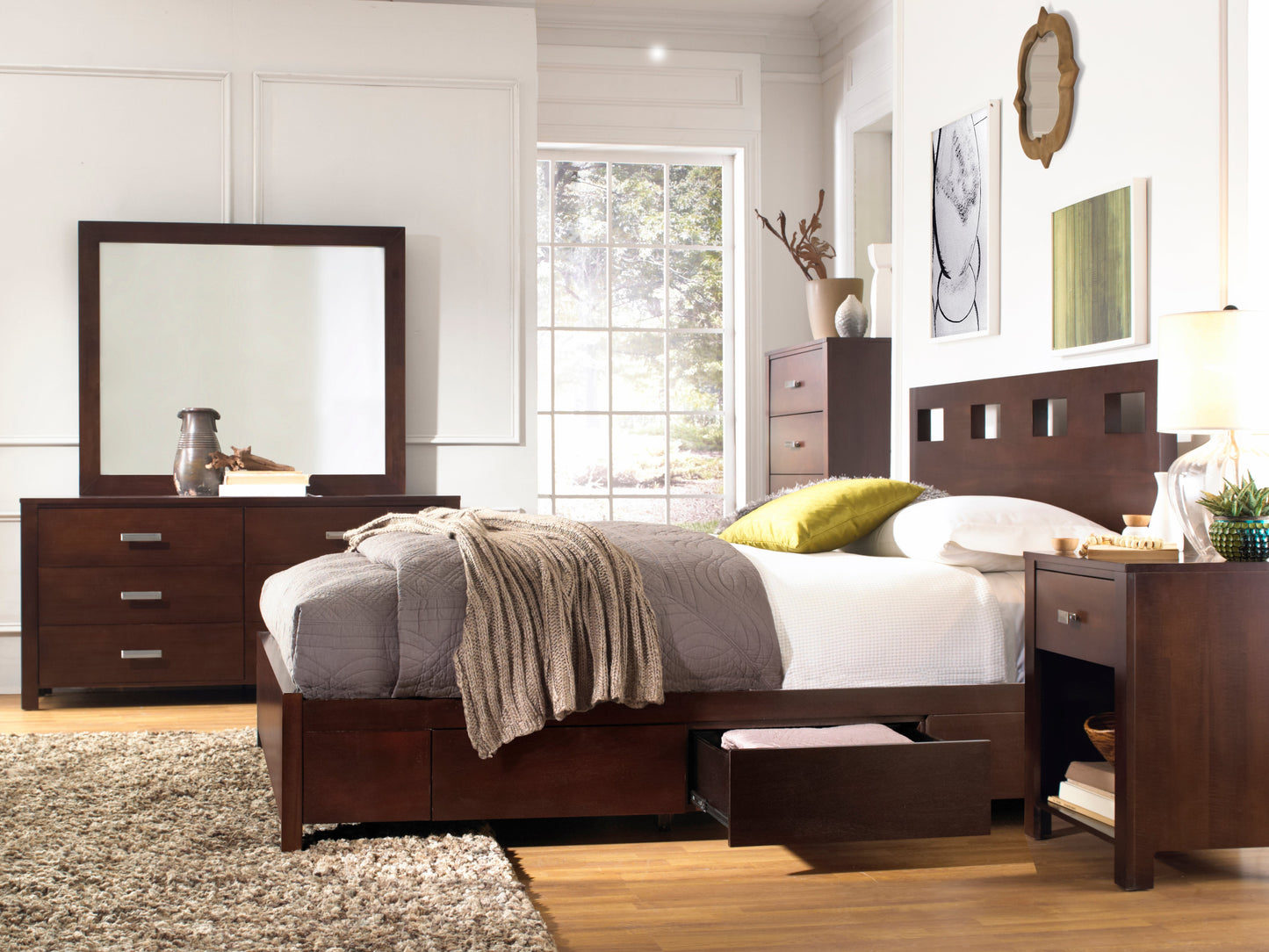 Modus Riva 5PC Cal King Storage Bedroom Set w Chest in Chocolate Brown